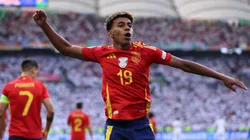 Espanha e França duelam pela semifinal da Eurocopa.