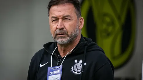 Augusto Melo teria agredido torcedor do Cruzeiro.