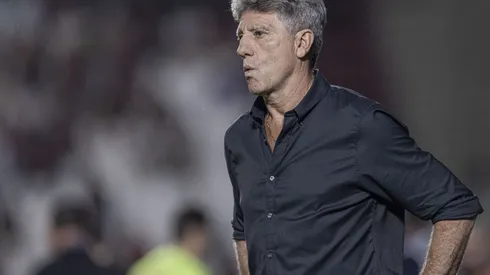 Renato Gaúcho promove fim de rodízio de goleiros.