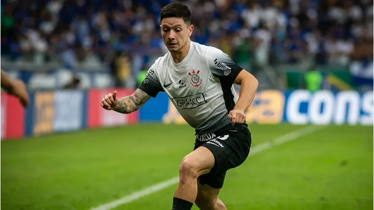 Garro em partida entre Cruzeiro x Corinthians