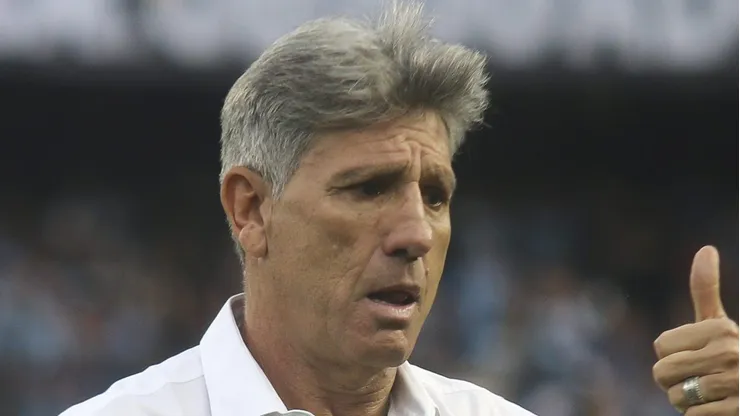 Renato Gaúcho é contestado pela torcida gremista no Brasileirão.