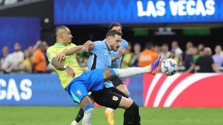 Viña sai machucado e preocupa Flamengo. Foto: Candice Ward/Getty Images