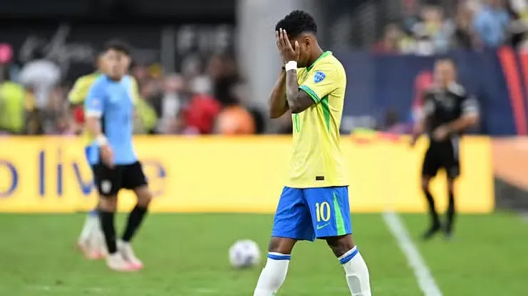 Foto: Candice Ward/Getty Images - Brasil é eliminado pelo Uruguai neste sábado (6) pela Copa América