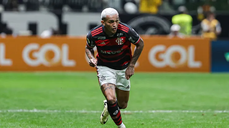 Wesley em partida pelo Flamengo. Foto: Gilson Lobo/AGIF