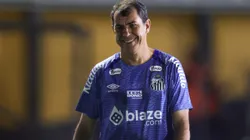 Foto: Pedro Zacchi/AGIF - Carille tomou decisão de ficar no Santos