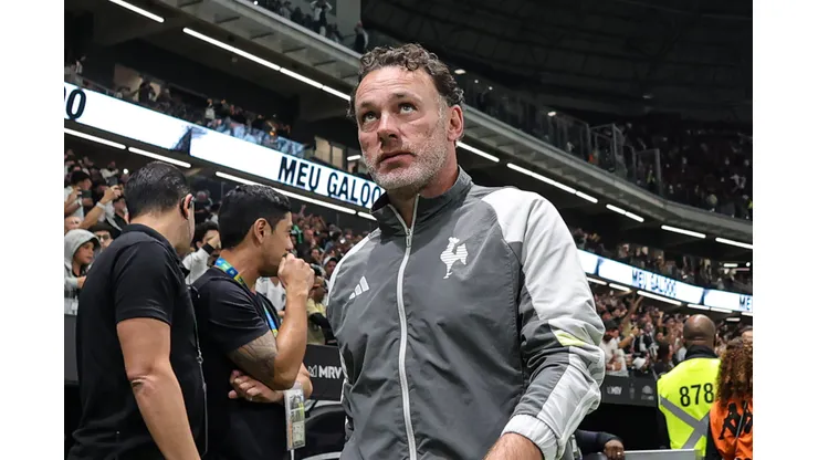 Gabriel Milito tem problemas para escalar o Atlético-MG.