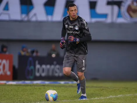 Goleiro do Grêmio demonstra incômodo com rodízio na posição