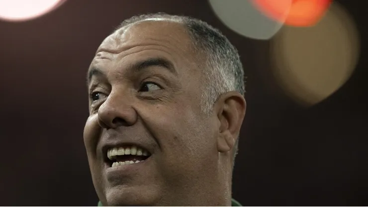 Marcos Braz, vice-presidente de futebol do Mengão, planeja viagem à Europa por contratações.