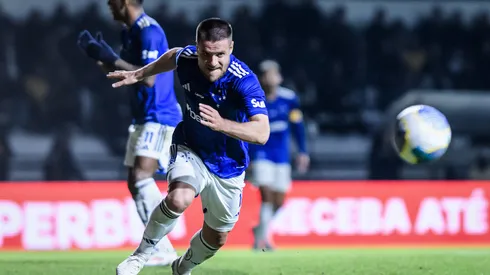 Cruzeiro recebe o Corinthians no Mineirão.