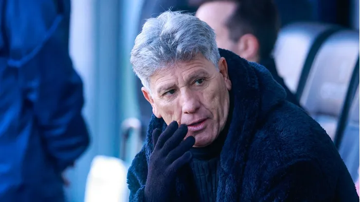 Renato Portaluppi, técnico do Grêmio, durante partida contra o Fluminense no estádio Francisco Stedile pelo Brasileirão Série A 2024. Foto: Luiz Erbes/AGIF
