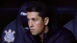 Thiago Carpini analisa partida e aponta Vitória superior ao Corinthians em campo