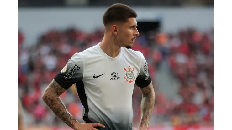 Léo Maná jogou em Corinthians x Vitória - Foto: AGIF