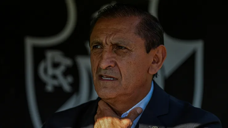 Treinador deixou o clube há dois meses. Thiago Ribeiro/AGIF.