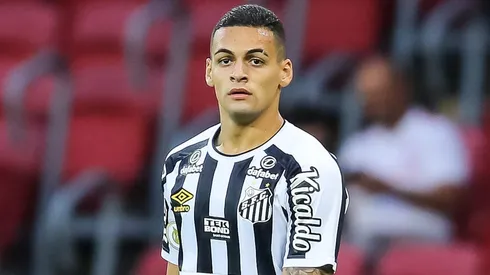 RS - Porto Alegre - 28/11/2021 - BRASILEIRO A 2021, INTERNACIONAL X SANTOS - Kaiky jogador do Santos durante partida contra o Internacional no estadio Beira-Rio pelo campeonato Brasileiro A 2021. Foto: Pedro H. Tesch/AGIF
