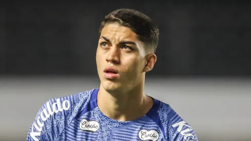 Jair durante treino do Peixe. Foto: Reinaldo Campos/AGIF