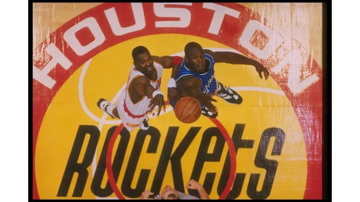 Finais da NBA em 1995 tiveram a sensação do Orlando Magic contra o Houston Rockets. História do time de Orlando é recontada em documentário do Disney+ (Foto: ALLSPORT USA/Getty)