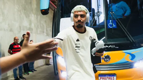 AM - MANAUS - 22/05/2024 - COPA DO BRASIL 2024, AMAZONAS X FLAMENGO - Gabigol jogador do Flamengo durante chegada da equipe para partida contra o Amazonas no estadio Arena da Amazonia pelo campeonato Copa Do Brasil 2024. Foto: Antonio Pereira/AGIF