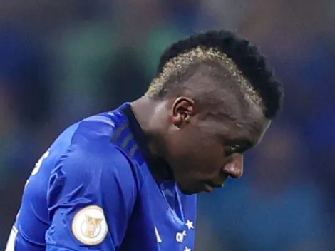 Palácios desiste de jogar na Portuguesa e irrita Mattos