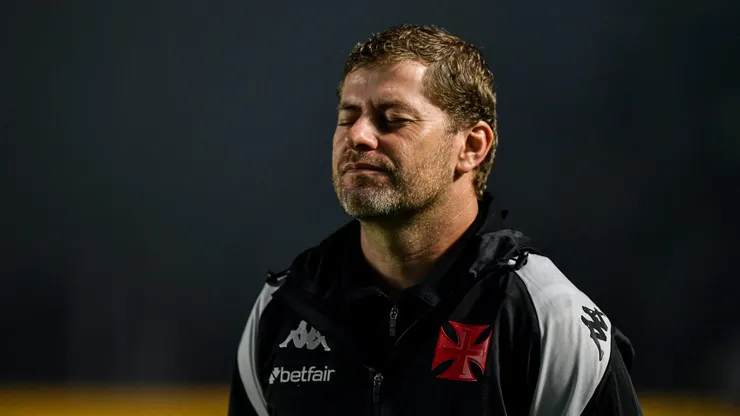 Rafael Paiva abre o jogo sobre permanência no Vasco