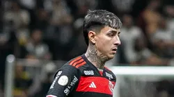 Pulgar, jogador do Flamengo, durante partida contra o Atlético-MG no estádio Arena MRV pelo Brasileirão Série A 2024. Foto: Fernando Moreno/AGIF