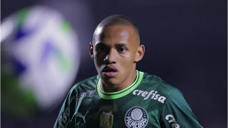 Jhon Jhon, meio-campista do Palmeiras - Foto: Ettore Chiereguini/AGIF
