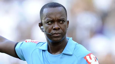 O ex-árbitro PC Oliveira em partida entre Botafogo e Criciúma, no Maracanã, no dia 08/12/2013.