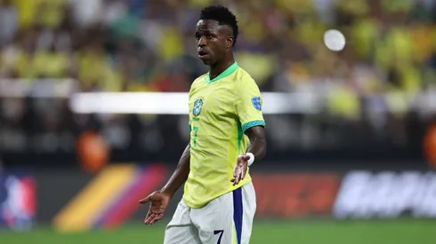 Atacante, cria do Flamengo, levou o cartão amarelo. Photo by Buda Mendes/Getty Images