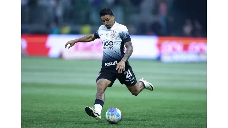 Corinthians e Vitória se encaram com objetivo de se afastarem do z-4.