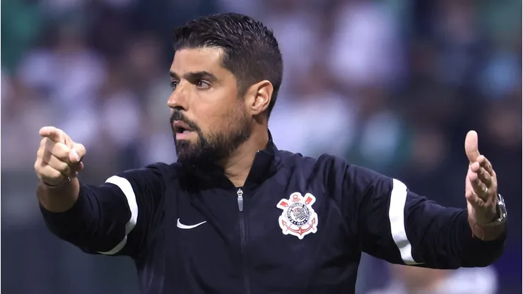 Corinthians cogita demitir António Oliveira.