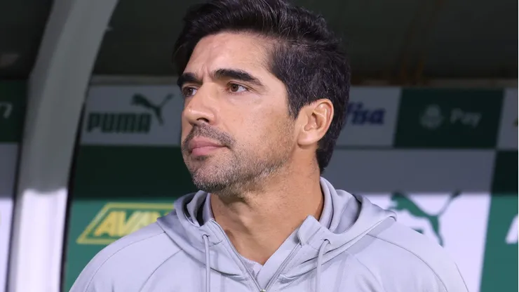 Abel Ferreira durante partida entre Palmeiras e Corinthians, no Allianz Parque, pelo Campeonato Brasileiro, no dia 01/07/2024.