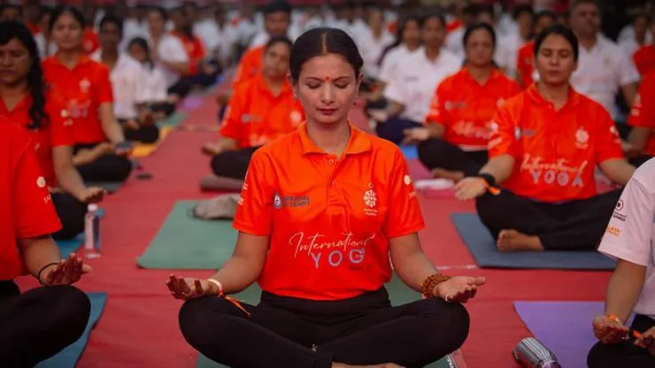 Yoga sendo praticado na Índia