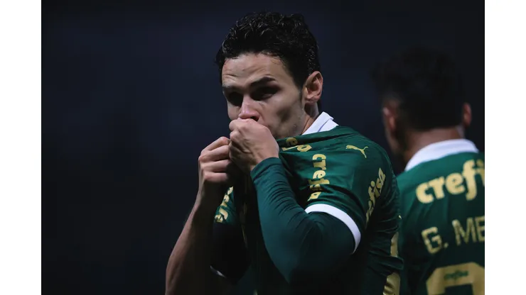 Raphael Veiga é elogiado por palmeirenses após Derby.