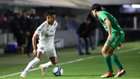 Jogador da base durante o jogo da 13ª rodada