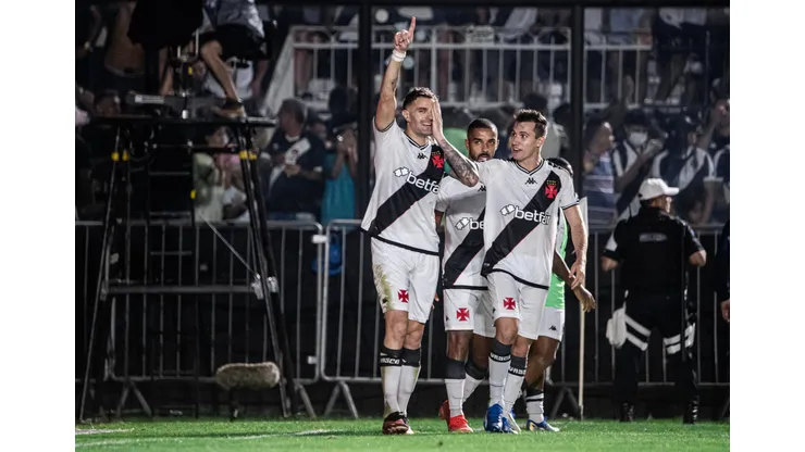 Vasco e Fortaleza entram em campo na 14ª rodada da Série A.