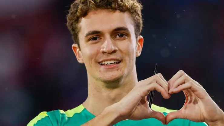 Renan Gallina faz parte da equipe de revezamento 4×100 do Brasil - Foto: Instagram @renangallina