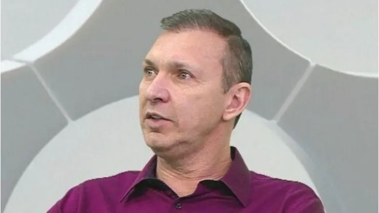 Velloso, ex-goleiro e comentarista