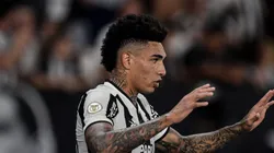 Igor Jesus foi decisivo para o Botafogo. Foto: Thiago Ribeiro/AGIF