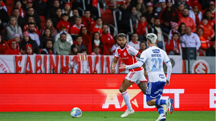 Wesley jogador do Internacional durante partida contra o Cruzeiro no estadio Beira-Rio pelo campeonato Brasileiro A 2024.