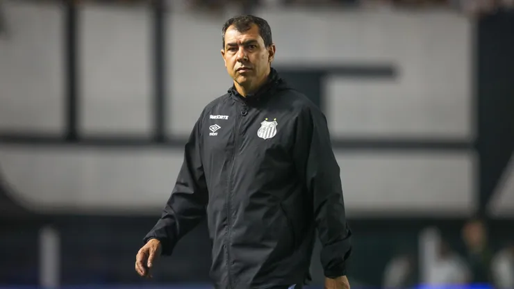 Carille durante empate com a Ponte Preta