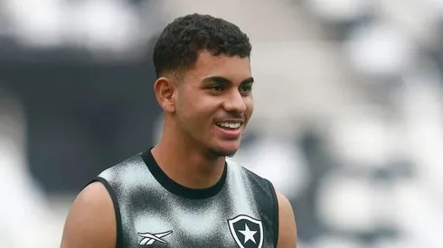 Sapata, meia-atacante do Botafogo que foi negociado com o clube Belga