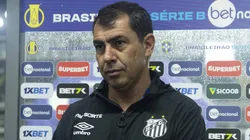 Fábio Carille em entrevista no jogo entre Santos e Ponte Preta, na Vila Belmiro, pela Série B do Campeonato Brasileiro, no dia 30/08/2024. Foto: Anderson Lira