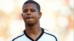 Ídolo do Corinthians, Marcelinho esteve envolvido no lance.Marcelinho Carioca (Corinthians Sao Paulo); Vneg, hoch, close, Torneio Rio - SaoPaulo 2001, 1.Brasilianische Liga, Corinthians Sao Paulo Sao Paulo Dynamik, Fußball Herren Mannschaft Brasilien Einzelbild Aktion Personen