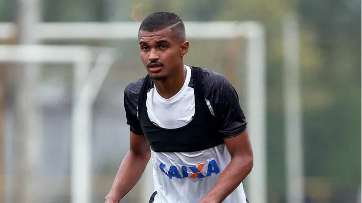 Clayton Sampaio é novo reforço do Internacional (Foto: Pedro Ernesto Guerra Azevedo/Santos FC)