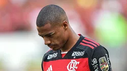 RJ - RIO DE JANEIRO - 11/05/2024 - BRASILEIRO A 2024, FLAMENGO X CORINTHIANS - De La Cruz jogador do Flamengo durante partida contra o Corinthians no estadio Maracana pelo campeonato Brasileiro A 2024. Foto: Thiago Ribeiro/AGIF