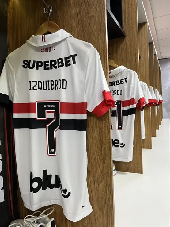 Camisa personalizada do São Paulo em homenagem a Izquierdo – Foto: Divulgação/São Paulo FC