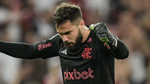 RJ - RIO DE JANEIRO - 31/07/2024 - BRASILEIRO A 2024, FLAMENGO X PALMEIRAS - Matheus Cunha goleiro do Flamengo durante partida contra o Palmeiras no estadio Maracana pelo campeonato Brasileiro A 2024. Foto: Thiago Ribeiro/AGIF