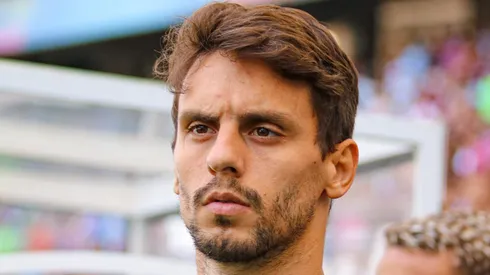 BA - SALVADOR - 13/05/2023 - BRASILEIRO A 2023, BAHIA X FLAMENGO - Rodrigo Caio jogador do Flamengo durante aquecimento antes da partida contra o Bahia no estadio Arena Fonte Nova pelo campeonato BRASILEIRO A 2023. Foto: Renan Oliveira/AGIF