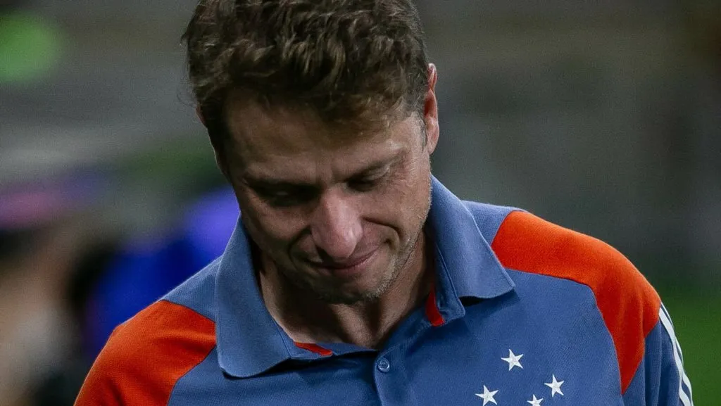 Fernando Seabra decidiu barrar Wesley Gasolina no Cruzeiro - Foto: AGIF