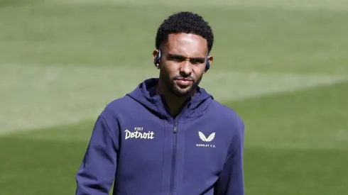 Botafogo se aproxima de Vitinho.