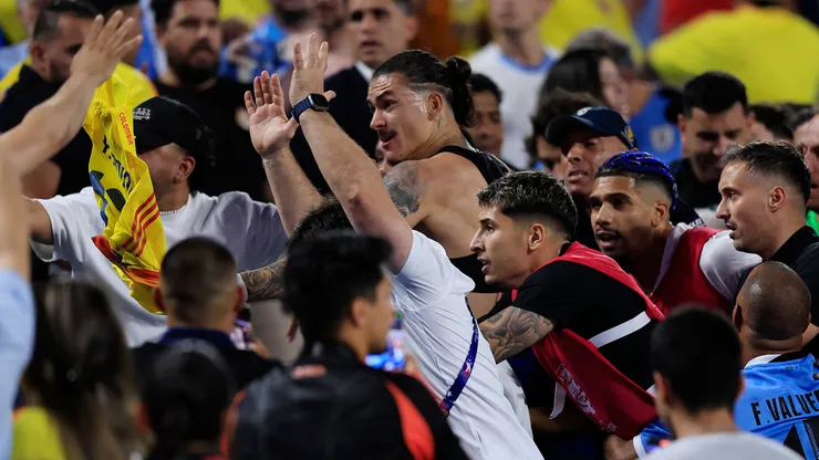 Jogadores do Uruguai brigando na Copa América. Foto: Buda Mendes/Getty Images